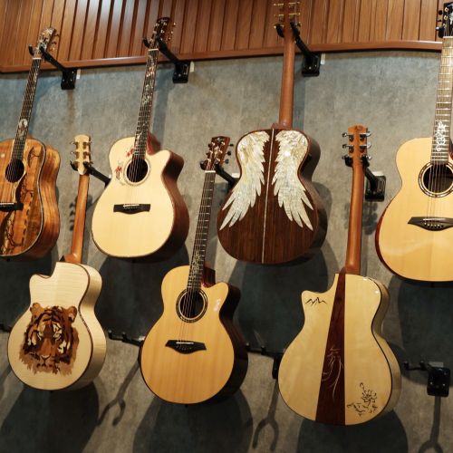 Showroom Ayers Guitars 